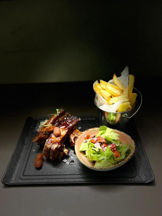 Orşova Vega Resort Restaurant & Lodge מראה חיצוני תמונה