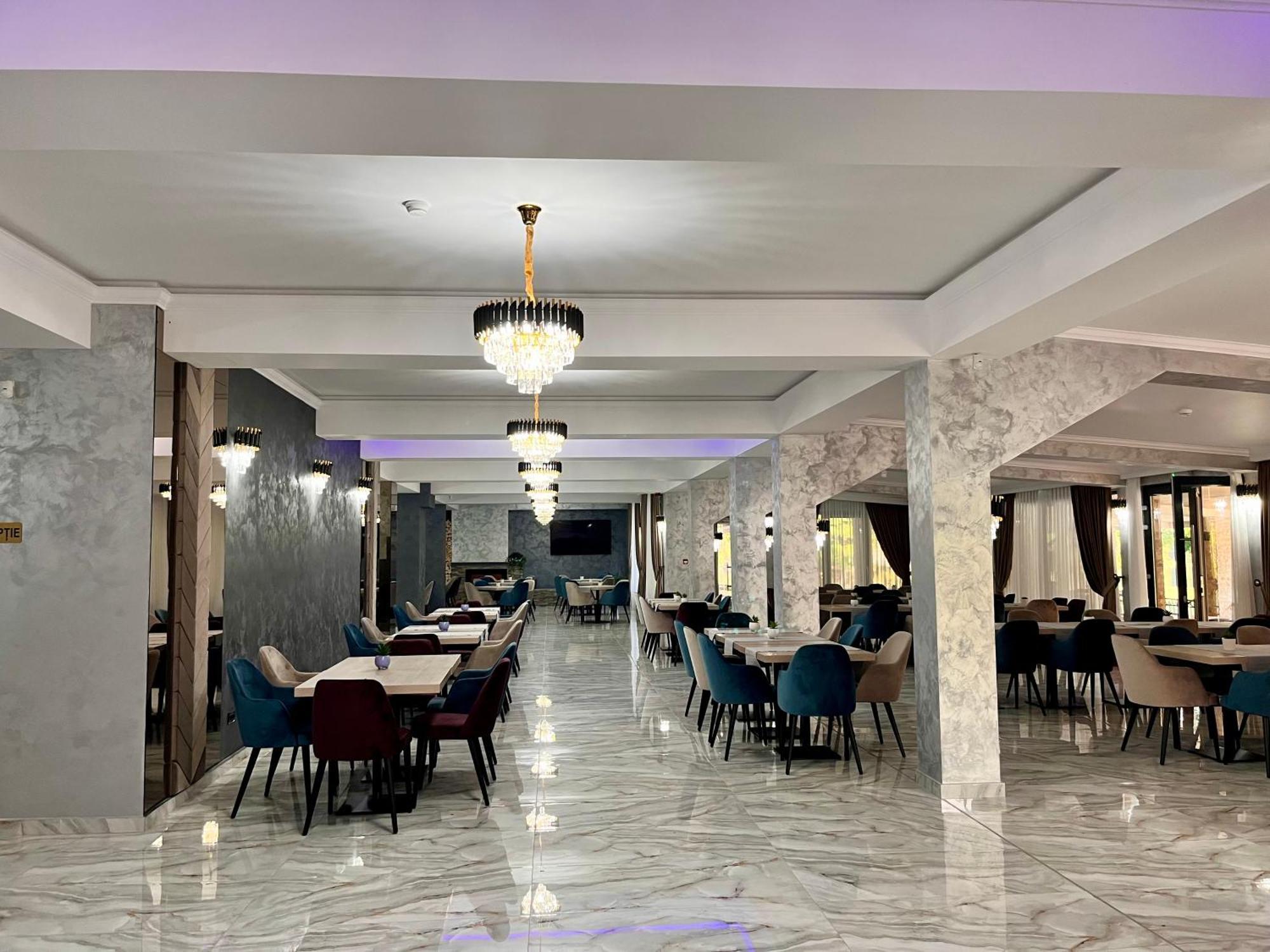 Orşova Vega Resort Restaurant & Lodge מראה חיצוני תמונה