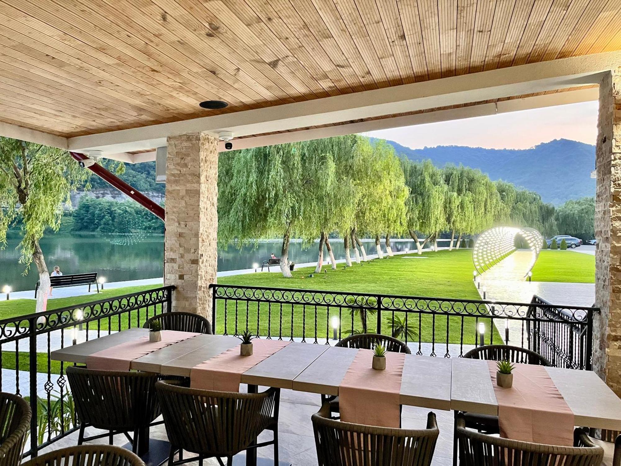 Orşova Vega Resort Restaurant & Lodge מראה חיצוני תמונה