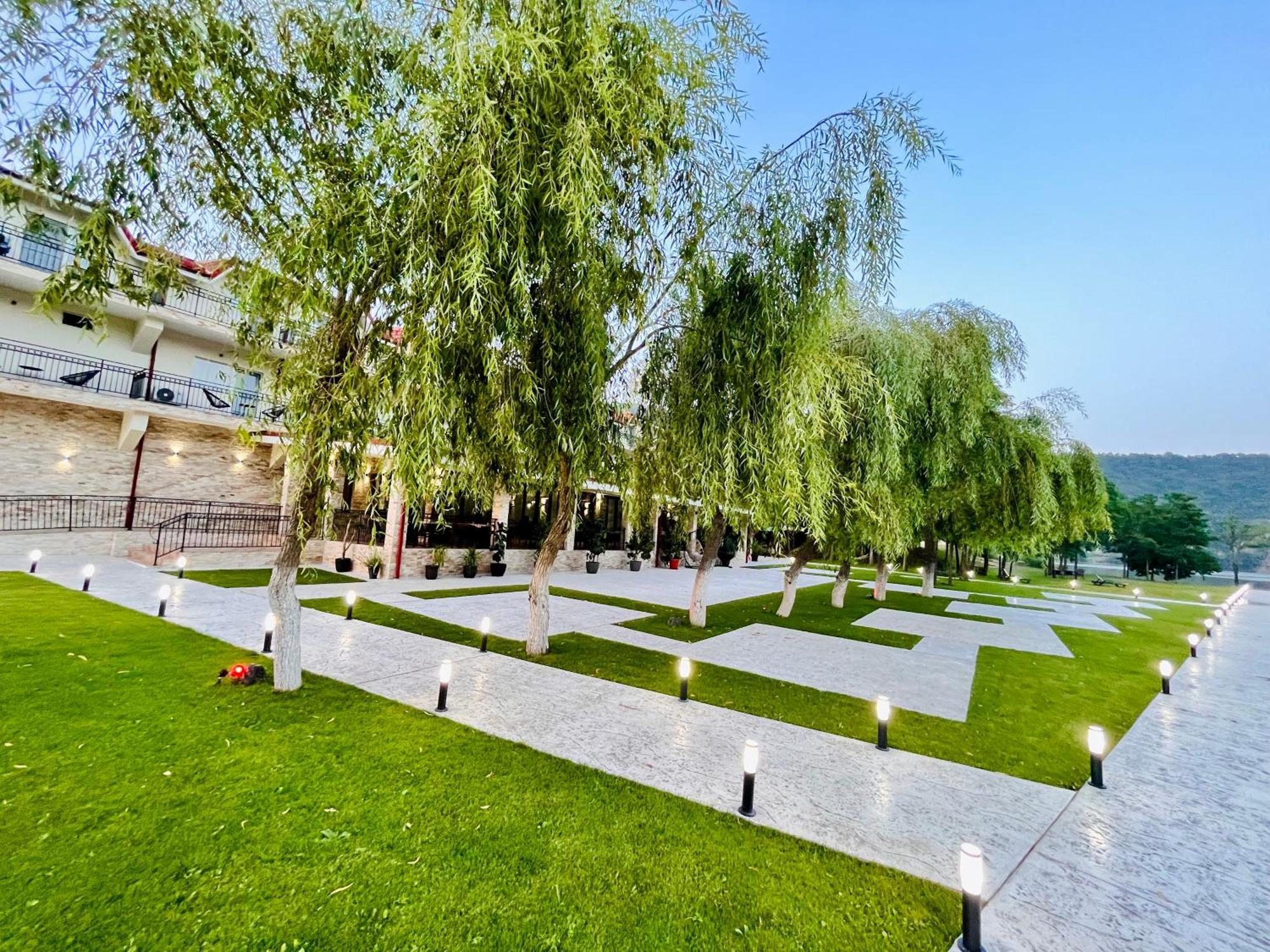 Orşova Vega Resort Restaurant & Lodge מראה חיצוני תמונה
