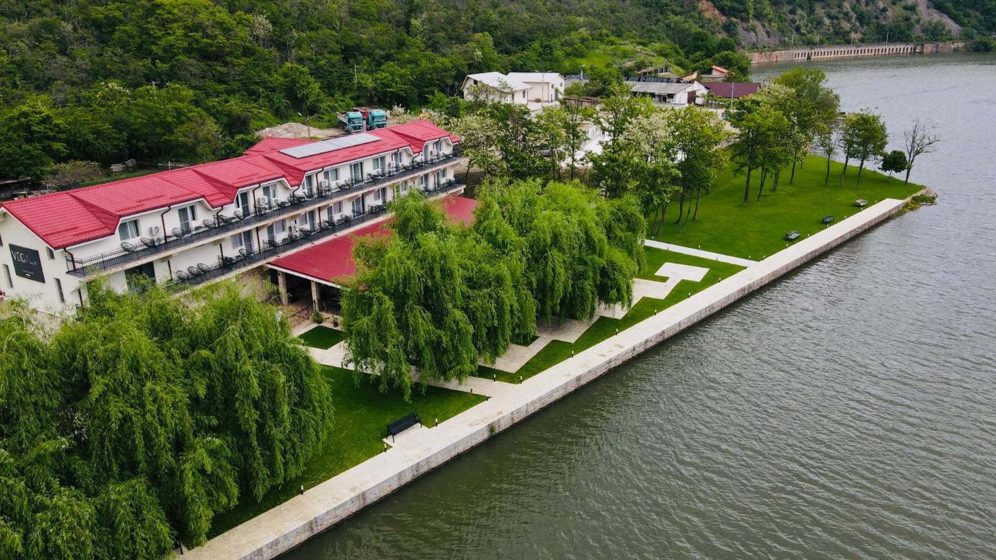Orşova Vega Resort Restaurant & Lodge מראה חיצוני תמונה